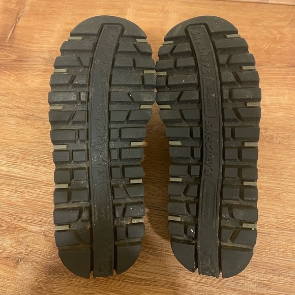 Sketchers black platform slipper slides​​​​​​ - Picture 5 of 8